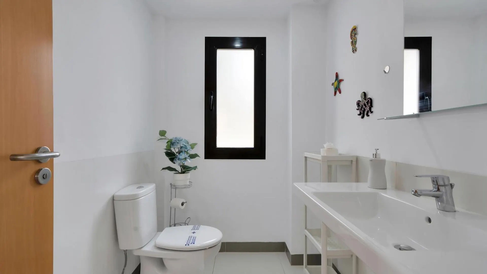 Casa Topacio, 3 Bedrooms And 3 Bathrooms In Quiet Street Mijas