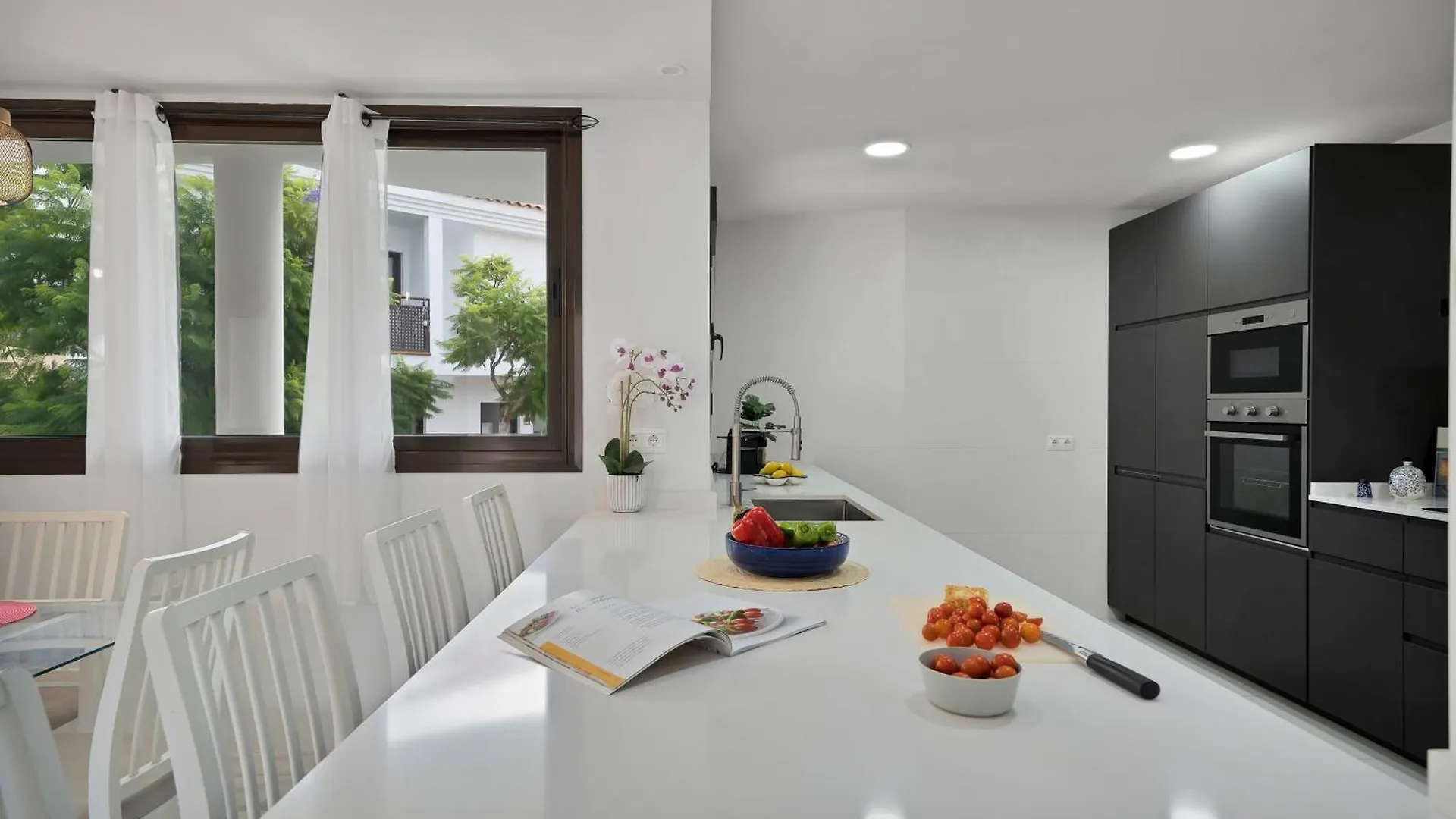 Apartment Casa Topacio, 3 Bedrooms And 3 Bathrooms In Quiet Street Mijas Spain