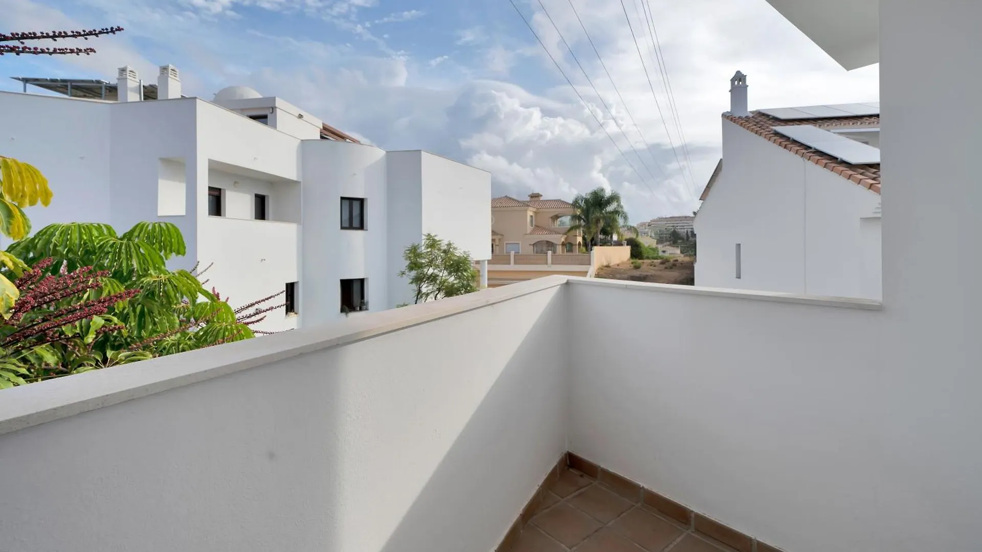 Apartment Casa Topacio, 3 Bedrooms And 3 Bathrooms In Quiet Street Mijas