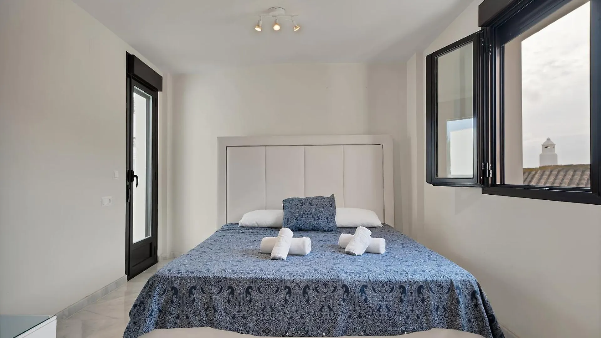 Casa Topacio, 3 Bedrooms And 3 Bathrooms In Quiet Street Mijas